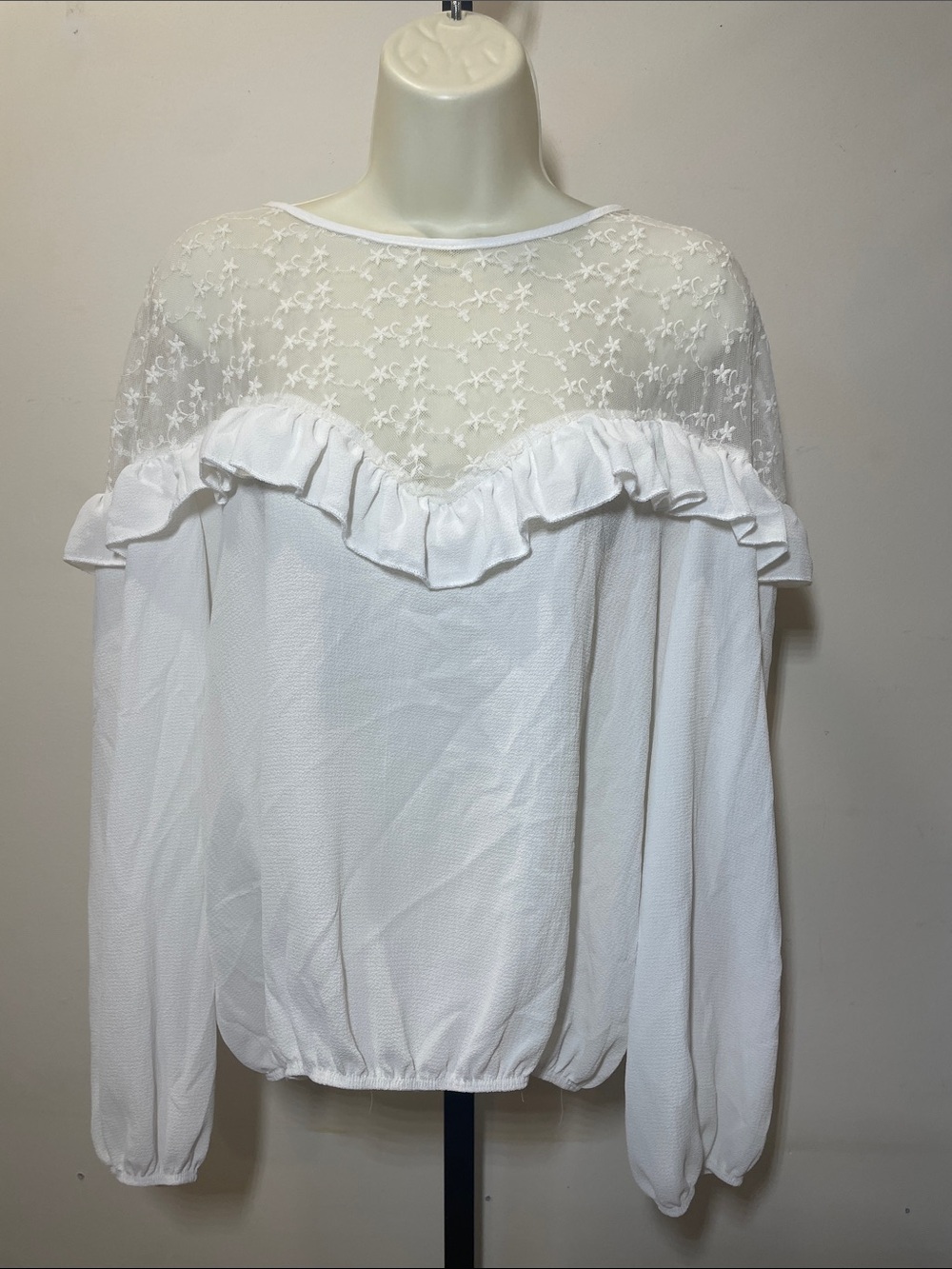 lavender field White Sheer Lace Ruffle Blouse